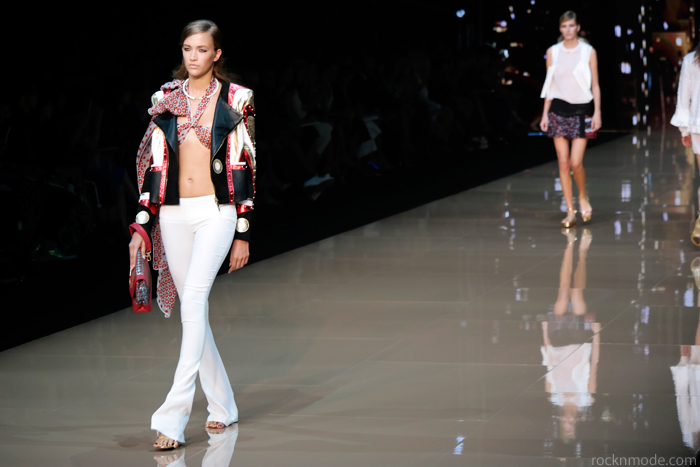 mfw, Just Cavalli primavera estate 2015, sfilata Just Cavalli, Just Cavalli fashion show, milan fashion week ss 2015, milan fashion week, milano moda donna, settimana della moda, trend seventies, trend anni settanta, trend hippie, look hippie, Laura Manfredi foto