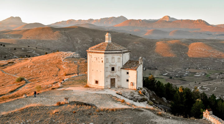 Dal piccolo Tibet a Rocca Calascio: itinerario di un giorno tra i posti più suggestivi d’Abruzzo