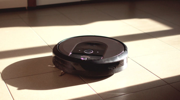 iRobot Roomba i7+: il robot che pulisce tutta casa e si svuota da solo