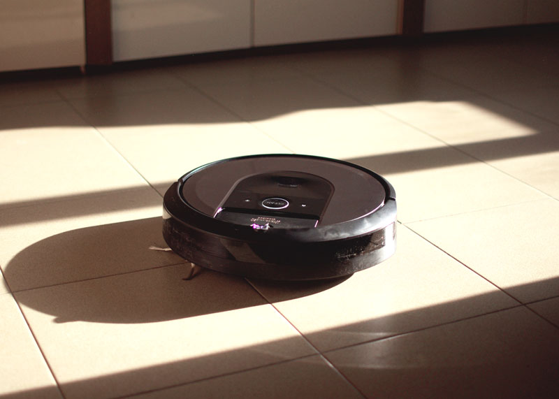 iRobot Roomba i7+: il robot che pulisce tutta casa e si svuota da solo
